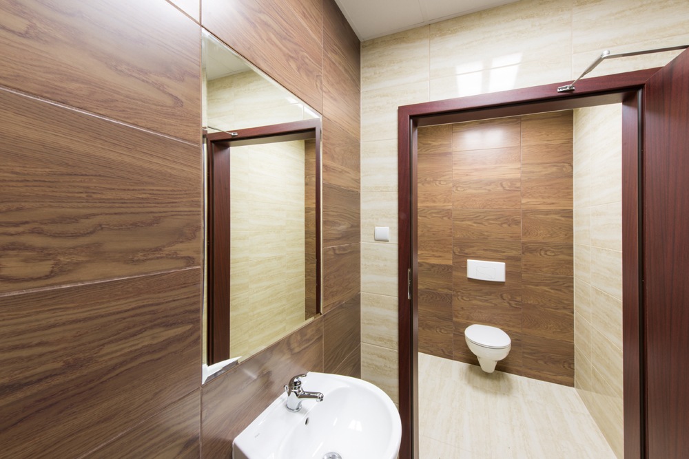 pomieszczenie sanitarne 2 - hala magazynowa z budynkiem biurowym, dla Tech-Met, Kolonia Sokolniki