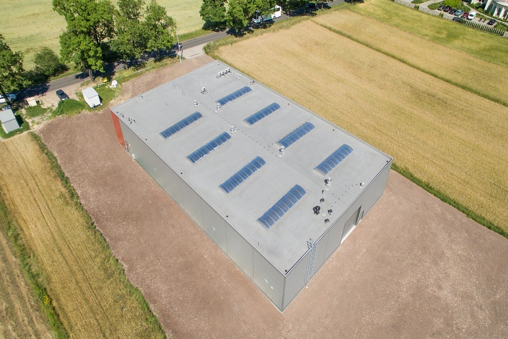 zdjęcie dachu z góry 1 - hala produkcyjna z częścią biurową, dla Protech, woj. śląskie