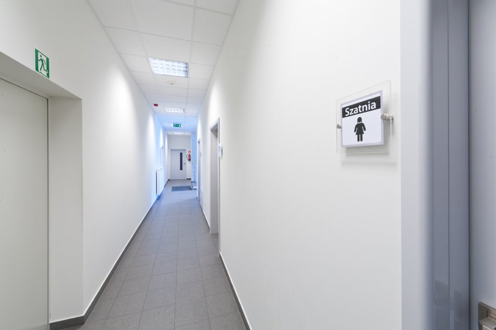 korytarz - hala produkcyjno-magazynowa z częścią biurową, dla 2x3, Krzęcin, woj. zachodniopomorskie