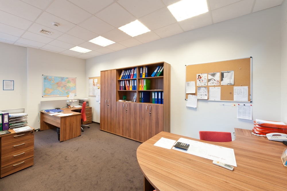 pomieszczenie biurowe - hala produkcyjno-magazynowa z częścią biurową, dla 2x3, Krzęcin, woj. zachodniopomorskie