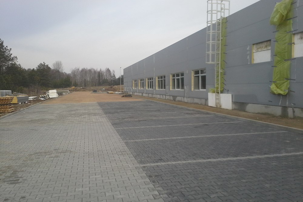 plac przed inwestycją - hala produkcyjna z budynkiem biurowym, dla LÜTTGENS, Nielbark, woj. warmińsko-mazurskie