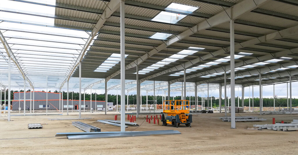 MARDOM – 3 hala o&nbsp;powierzchni 20.000 m2