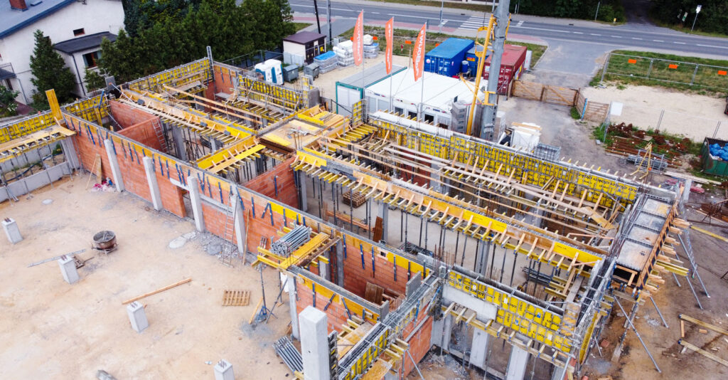 KAPICA – hala produkcyjna okien i&nbsp;drzwi