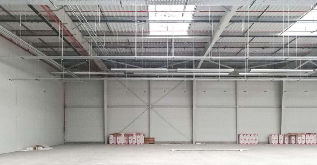 MARDOM – 3 hala o&nbsp;powierzchni 20.000 m2