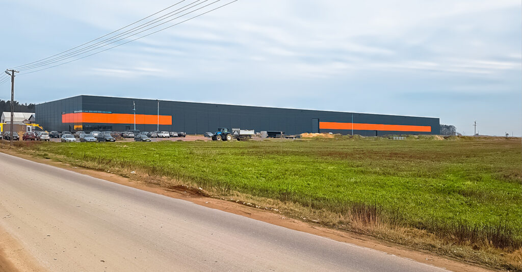 MARDOM – 3 hala o&nbsp;powierzchni 20.000 m2