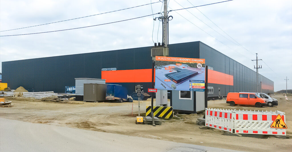 MARDOM – 3 hala o&nbsp;powierzchni 20.000 m2