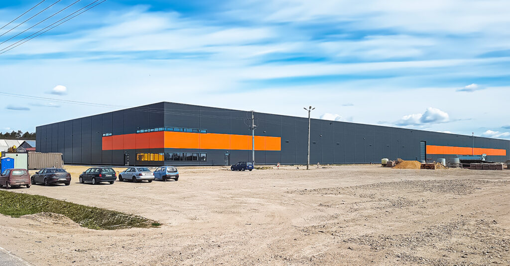 MARDOM – 3 hala o&nbsp;powierzchni 20.000 m2