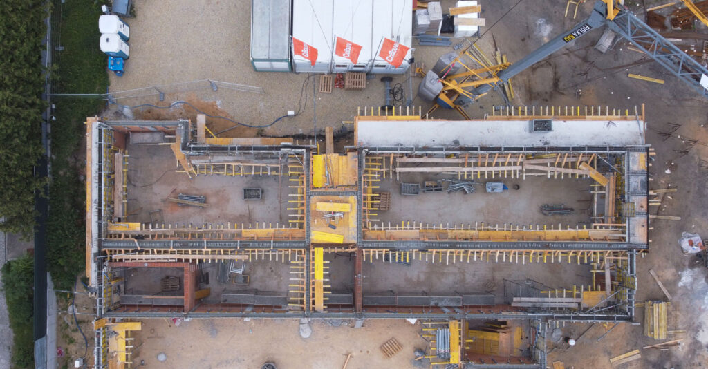 KAPICA – hala produkcyjna okien i&nbsp;drzwi