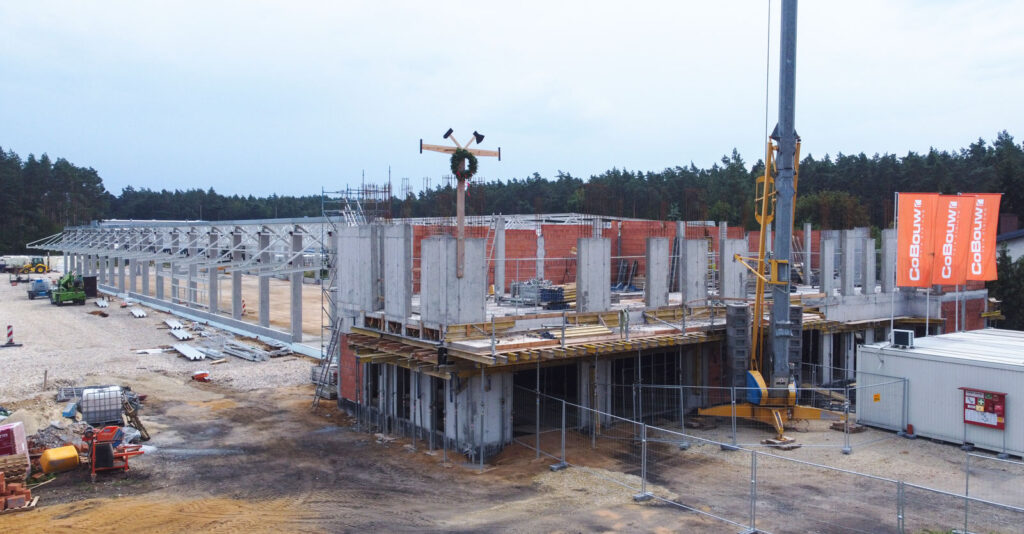 KAPICA – hala produkcyjna okien i&nbsp;drzwi