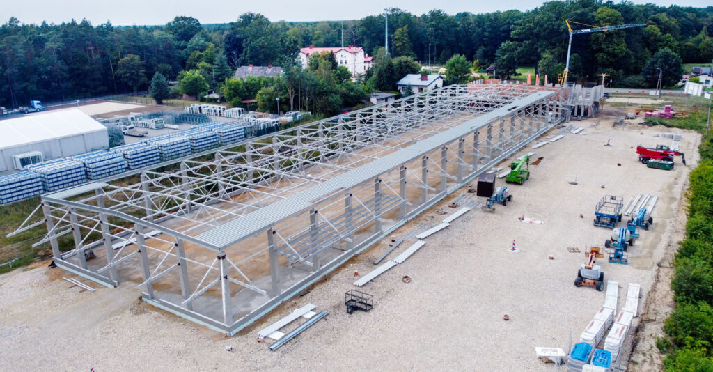 KAPICA – hala produkcyjna okien i&nbsp;drzwi