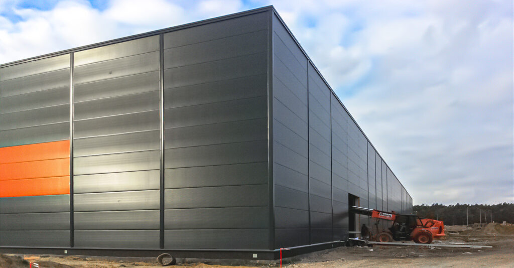 MARDOM – 3 hala o&nbsp;powierzchni 20.000 m2