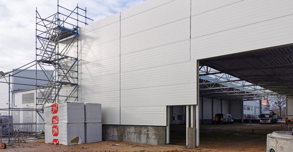 ORAS OLESNO – 3 hala dla producenta armatury sanitarnej