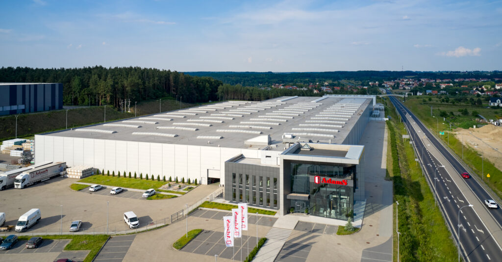 ADAMS – 2 hala dla producenta okien