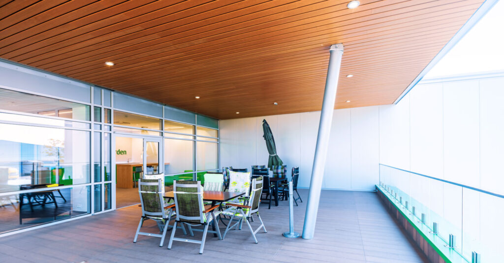 taras - hala magazynowa z budynkiem biurowym, dla Sun Garden Poland, Malanów