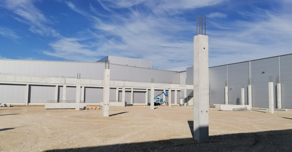 żelbetowe elementy konstrukcyjne - inwestycja dla Sun Garden Polska, woj. wielkopolskie, projekt i budowa CoBouw Polska