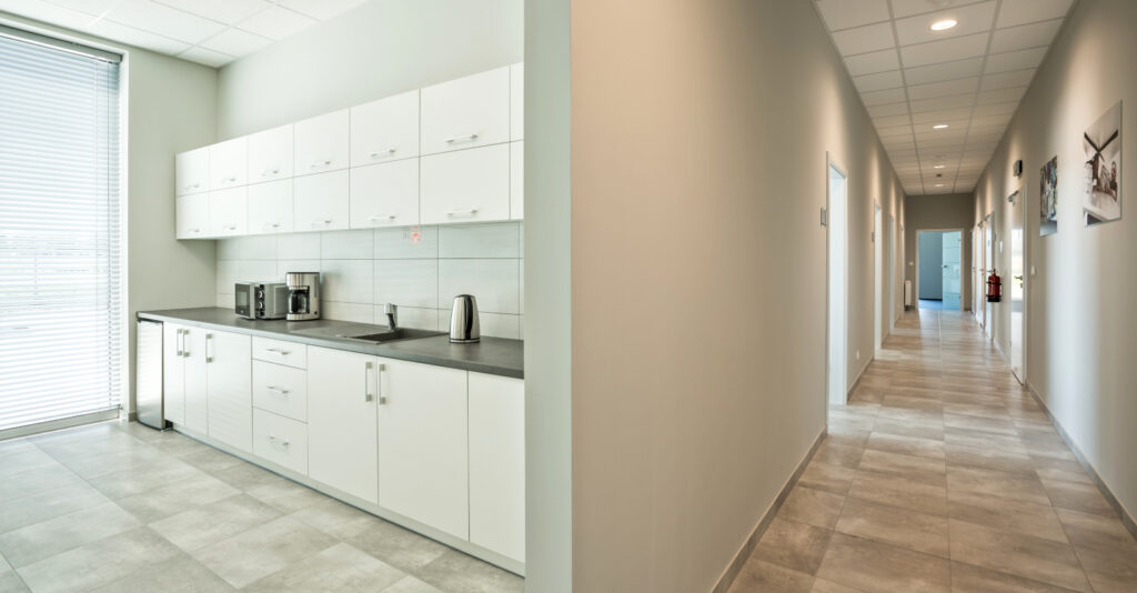 aneks kuchenny dla pracowników - pralnia przemysłowa, dla Bardusch Polska, zrealizowana przez CoBouw Polska, Bocheńska Strefa Aktywności Gospodarczej, Bochnia, woj. małopolskie