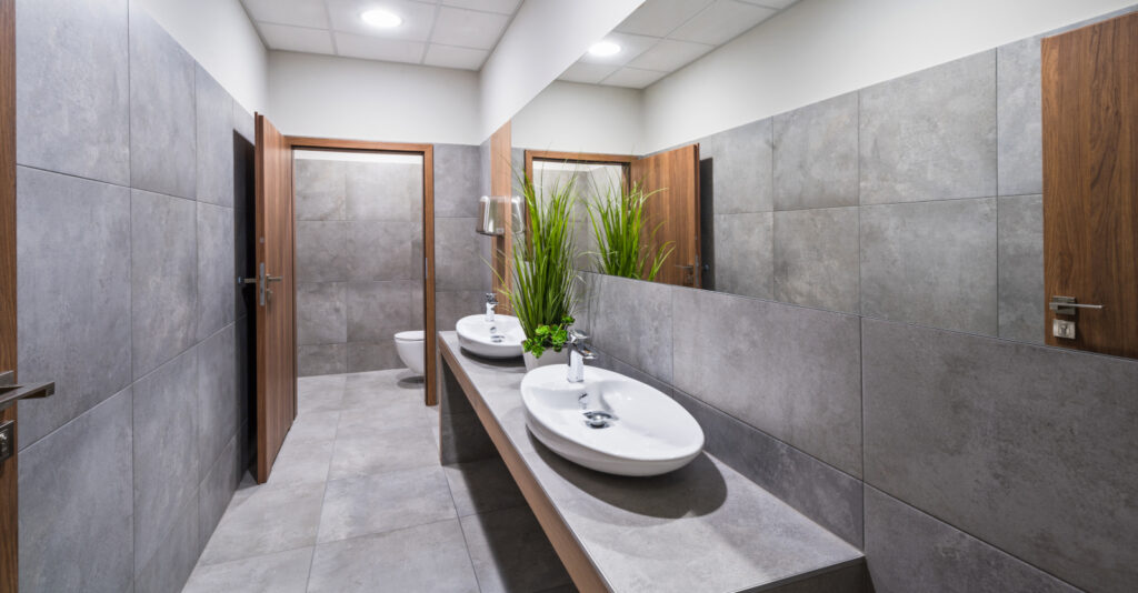 toaleta w biurowcu - zakład produkcyjno-magazynowy z budynkiem biurowym, dla DreamPen, Zielona Góra, woj. lubuskie