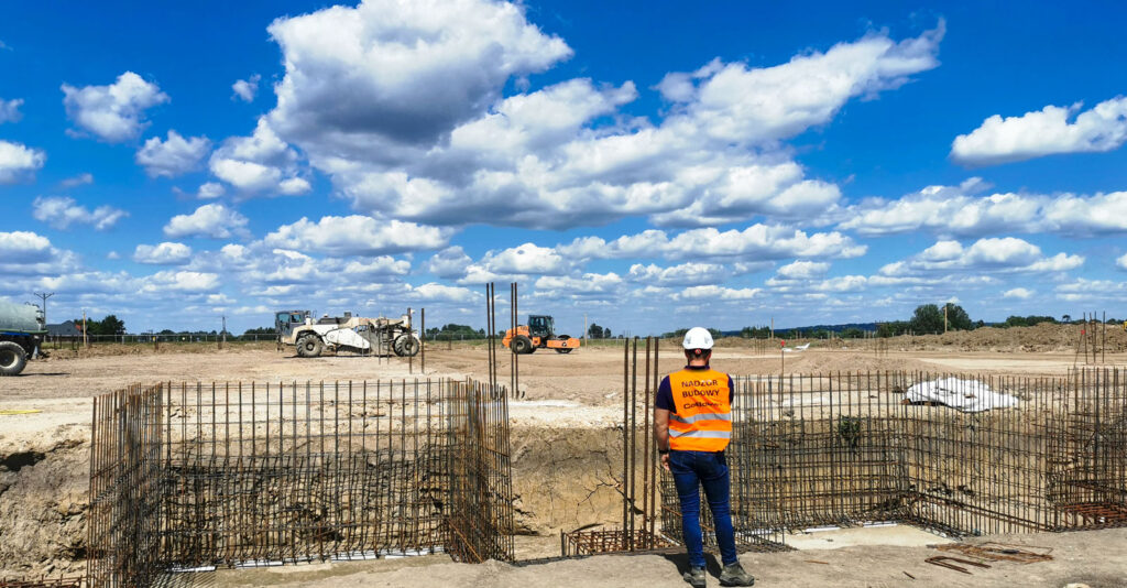 PLS ONE – hala magazynowa dla branży logistycznej