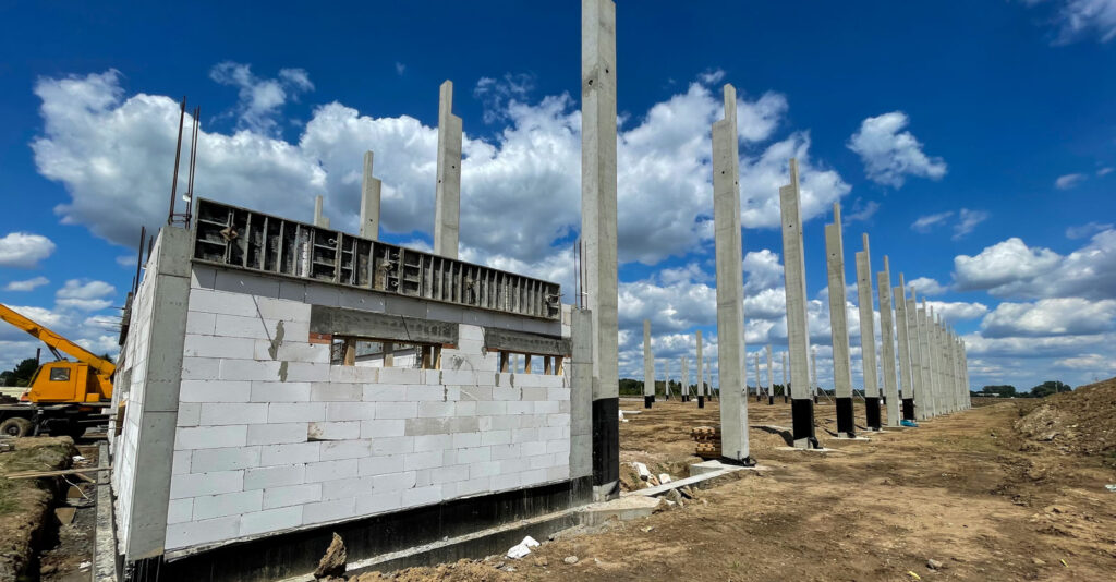 PLS ONE – hala magazynowa dla branży logistycznej