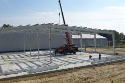 wznoszenie konstrukcji stalowej 1 - rozbudowa hali produkcyjnej, dla OML Morando, Czerwionka-Leszczyny