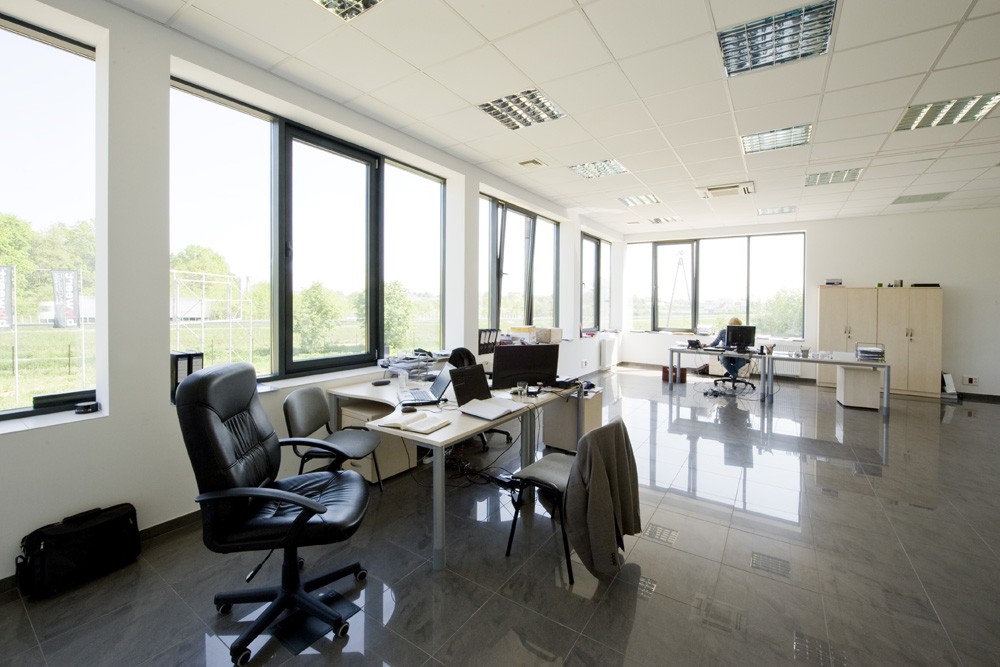 pomieszczenie biurowe 1 - hala produkcyjna z budynkiem biurowym, dla Blyweert Aluminium, Czosnów, woj. mazowieckie