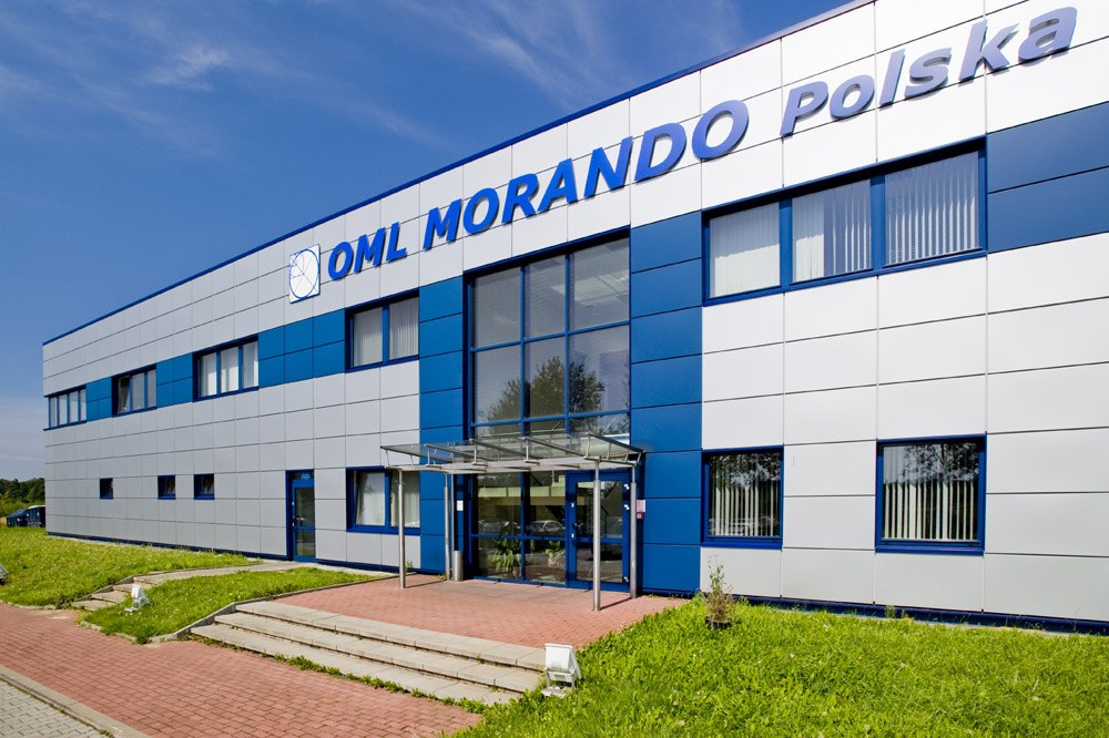 zbliżenie na wejście do budynku - rozbudowa hali produkcyjnej, dla OML Morando, Czerwionka-Leszczyny