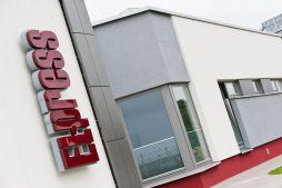 zbliżenie na logo - hala produkcyjna z budynkiem biurowym, dla El-press, Lublin, woj. lubelskie