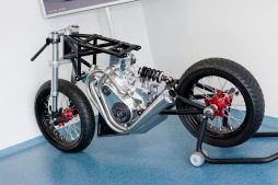 motocykl studialny - hala produkcyjna z częścią biurową, dla GG Tech, Piątek, woj. łódzkie