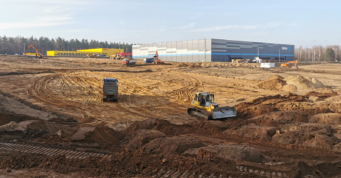 pierwszy etap prac ziemnych - budowa centrum logistycznego, dla Indeka Logistic City, etap 2, Płaszewko, woj. pomorskie