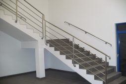 schody - hala produkcyjna z budynkiem biurowym, dla Meblomaster, Węgrów, woj. mazowieckie