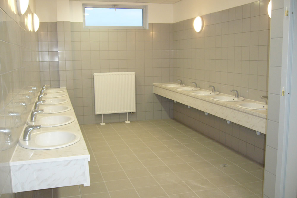 pomieszczenie sanitarne 1 - hala produkcyjna z częścią biurową, dla Oras, Olesno, woj. opolskie
