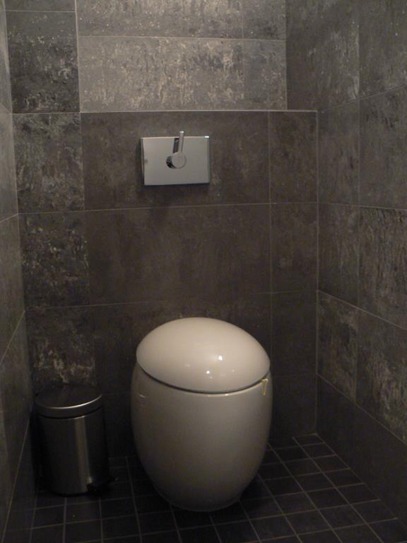 toaleta - hala produkcyjna z częścią biurową, dla Oras, Olesno, woj. opolskie