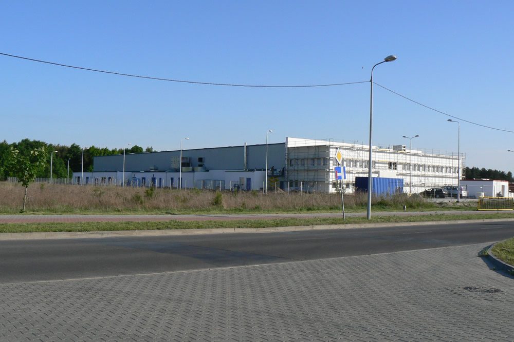 widok ogólny - hala produkcyjna z budynkiem biurowym, dla Algontec, Kostrzyn nad Odrą, woj. lubuskie