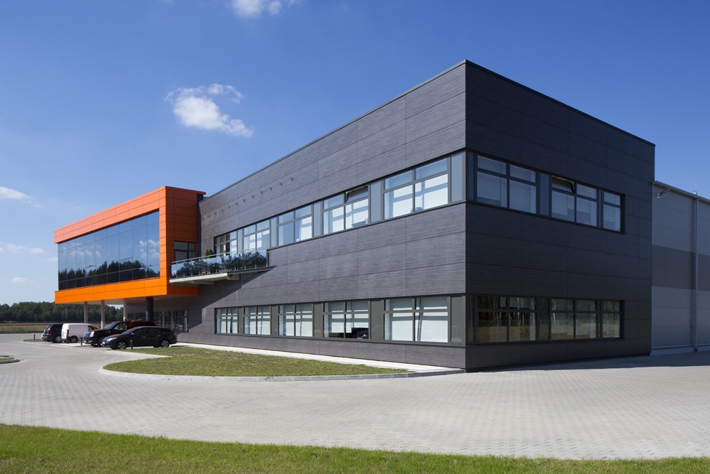 widok ogólny części biurowej 1 - hala produkcyjno-magazynowa z budynkiem biurowym, dla Lidermax, Łukowo, woj. mazowieckie