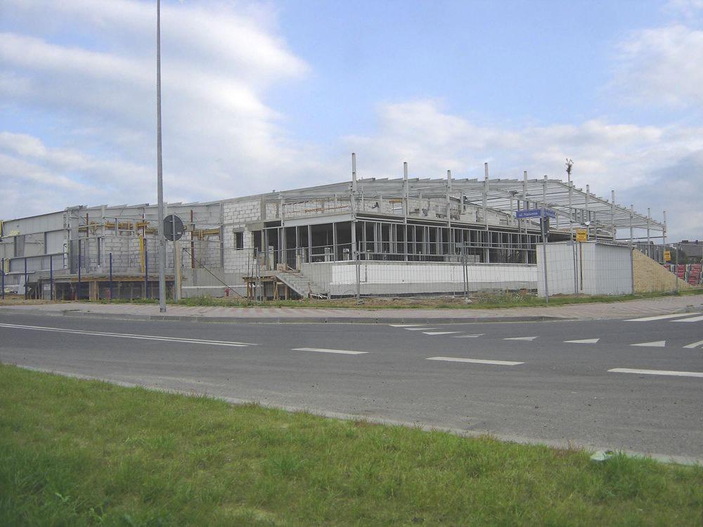 widok hali stalowej - hala produkcyjna z budynkiem biurowym, dla Klippan Safety, Stargard Szczeciński, woj. zachodniopomorskie
